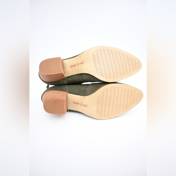 Violet & Red "Cupid" Suede Bootie NWOB - Picture 7 of 7